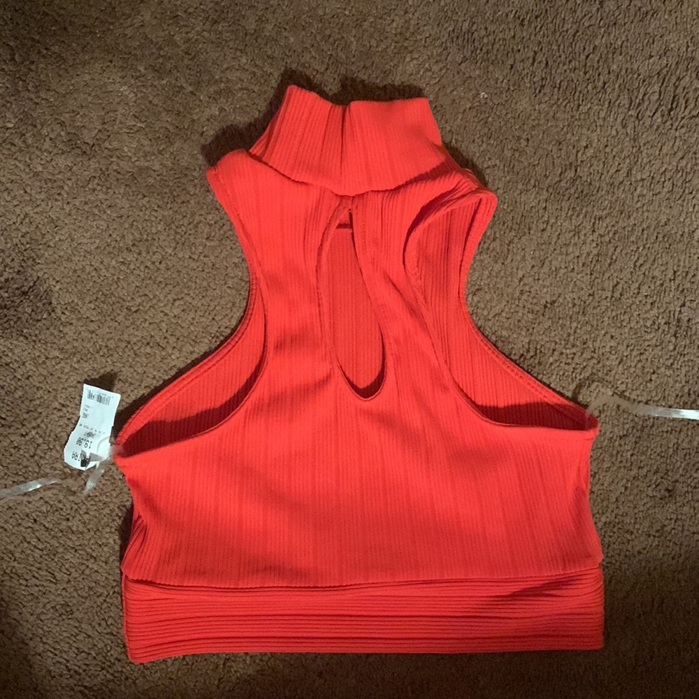 Red crop top - Picture 2 of 2